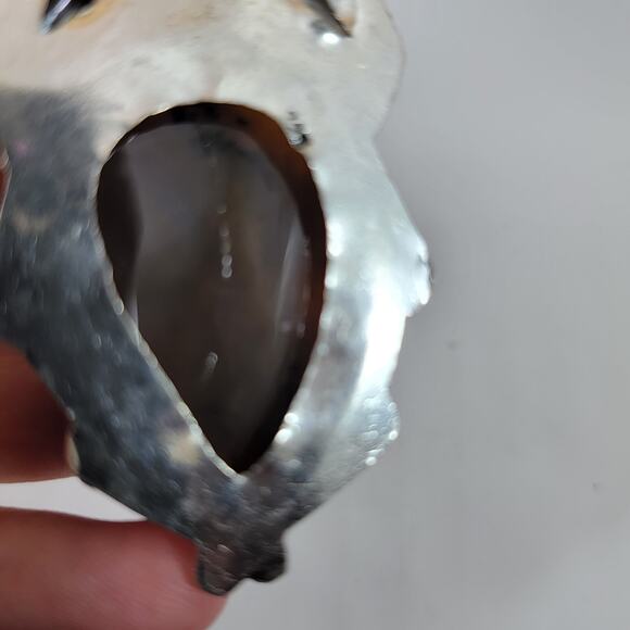 Handmade Silver Pendant with Dendritic Agate and Red Garnets in Bezel Setting - Picture 5 of 10